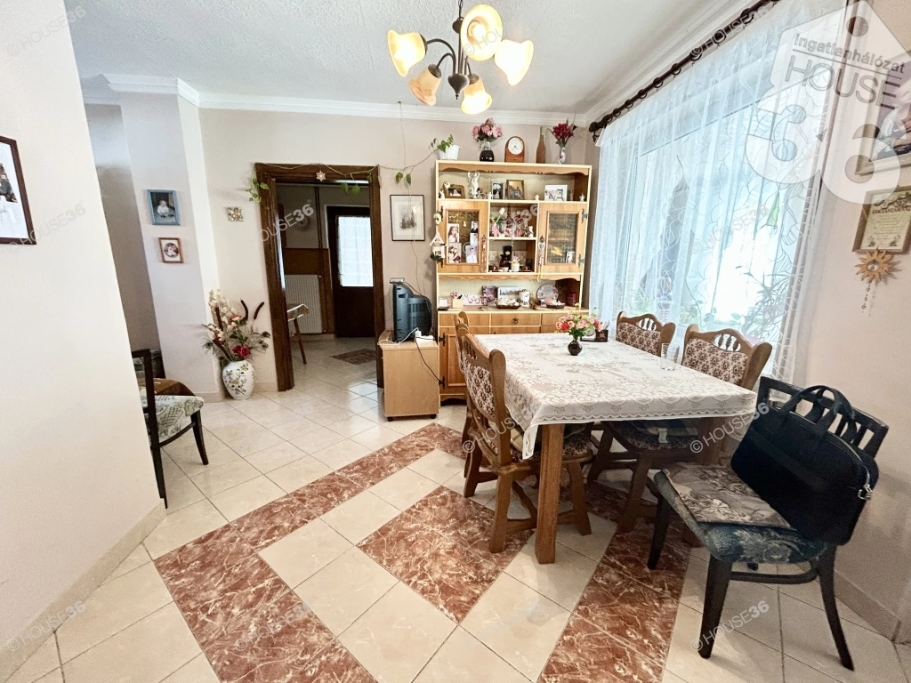 For sale house, Ballószög