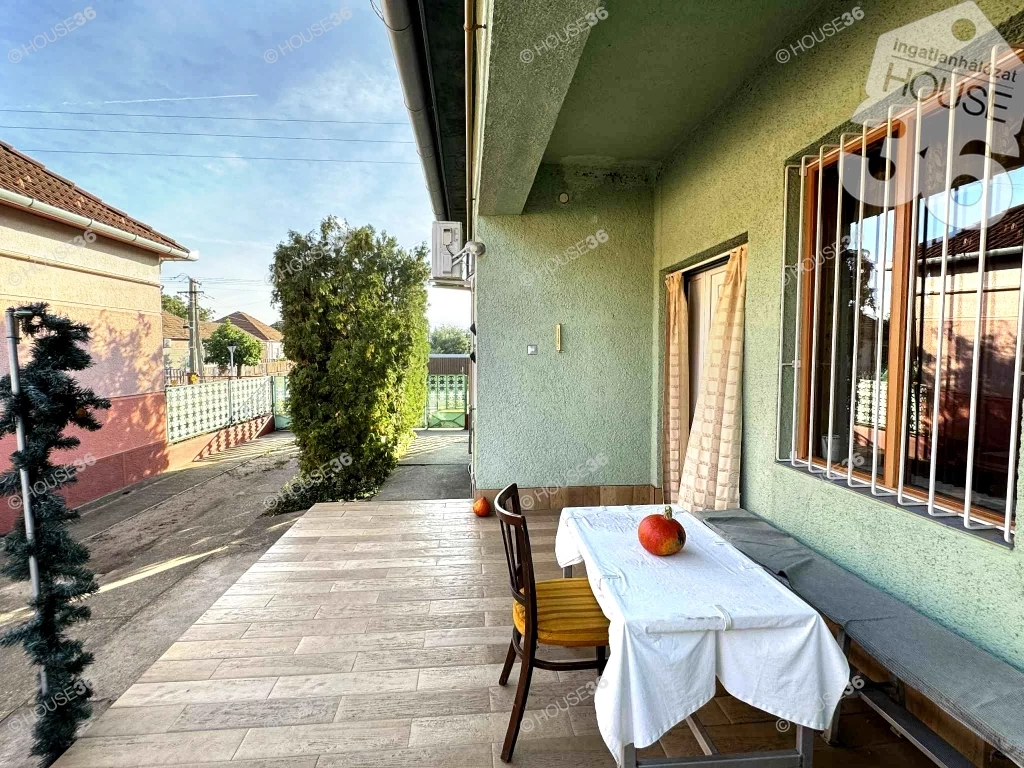 c3-1-name c2-1-name, Jakabszállás, Deák Ferenc utca