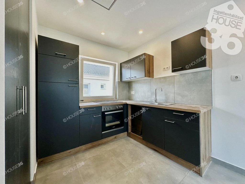 Új építés a Petőfiváros peremén 4 szobás