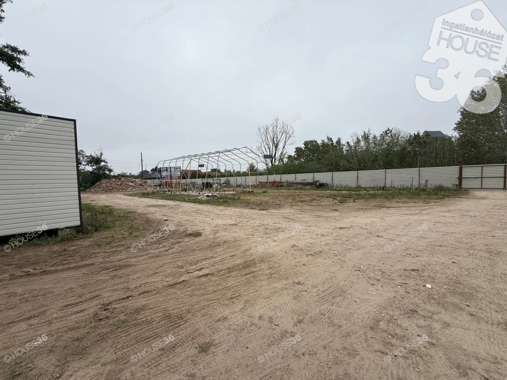 For sale depository, Ballószög