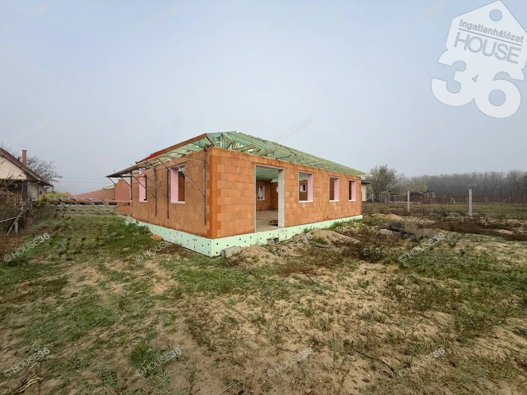 For sale house, Ballószög, Központ, Kossuth utca