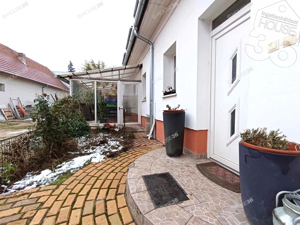 Különleges Lehetőség a Belvárosban! 250 m2 Ház, 50% Beépíthető Telekkel!