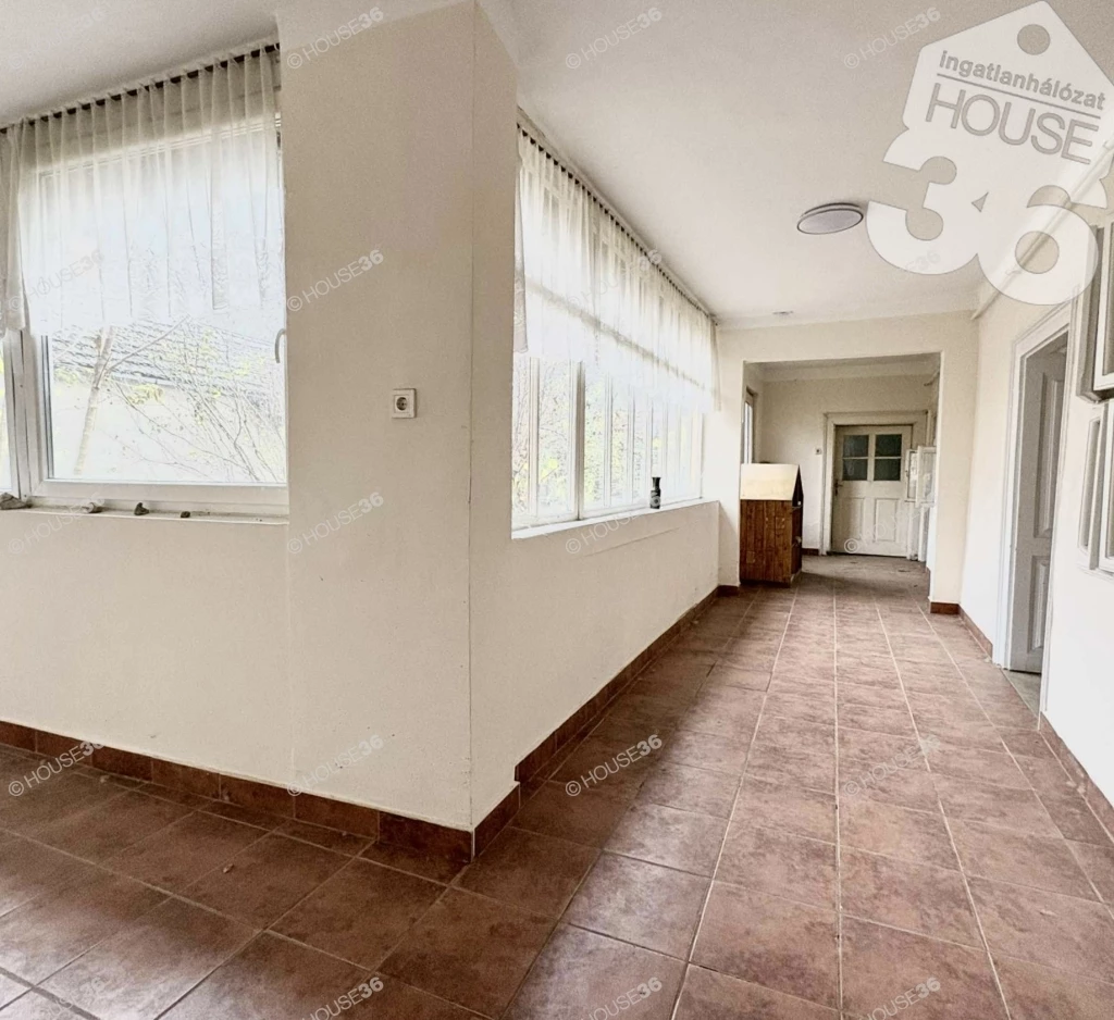 Ahol a tér és a nyugalom találkozik – Csongrád szívében.