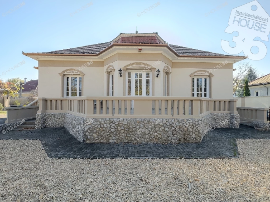 c3-1-name c2-1-name, Kecskemét, Villanegyed