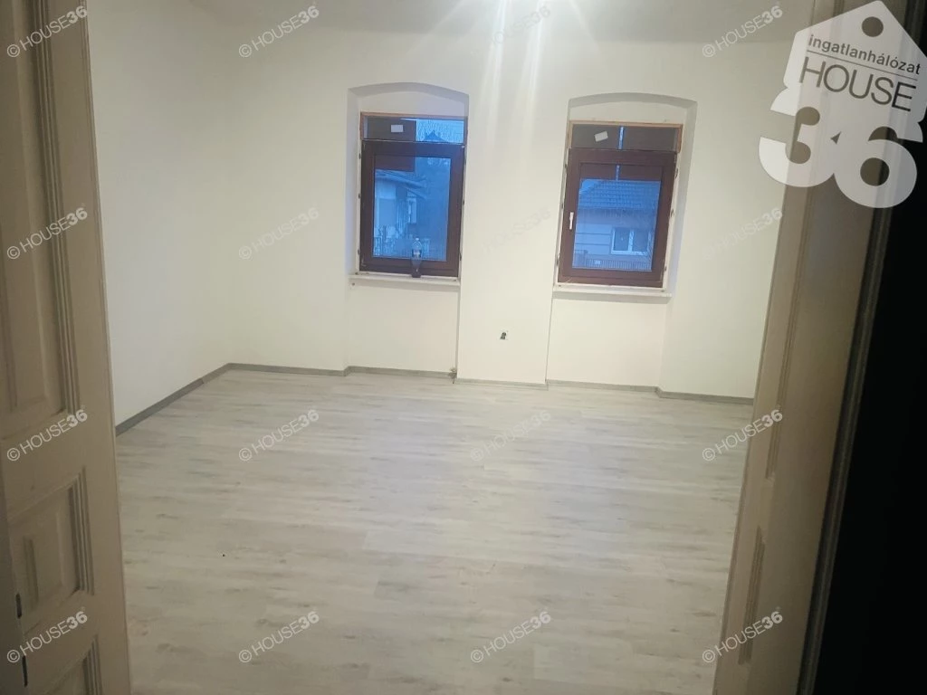 *EXTRA ÁRCSÖKKENÉS* TALÁLJA MEG ÚJ OTTHONÁT ZOMBÁN!