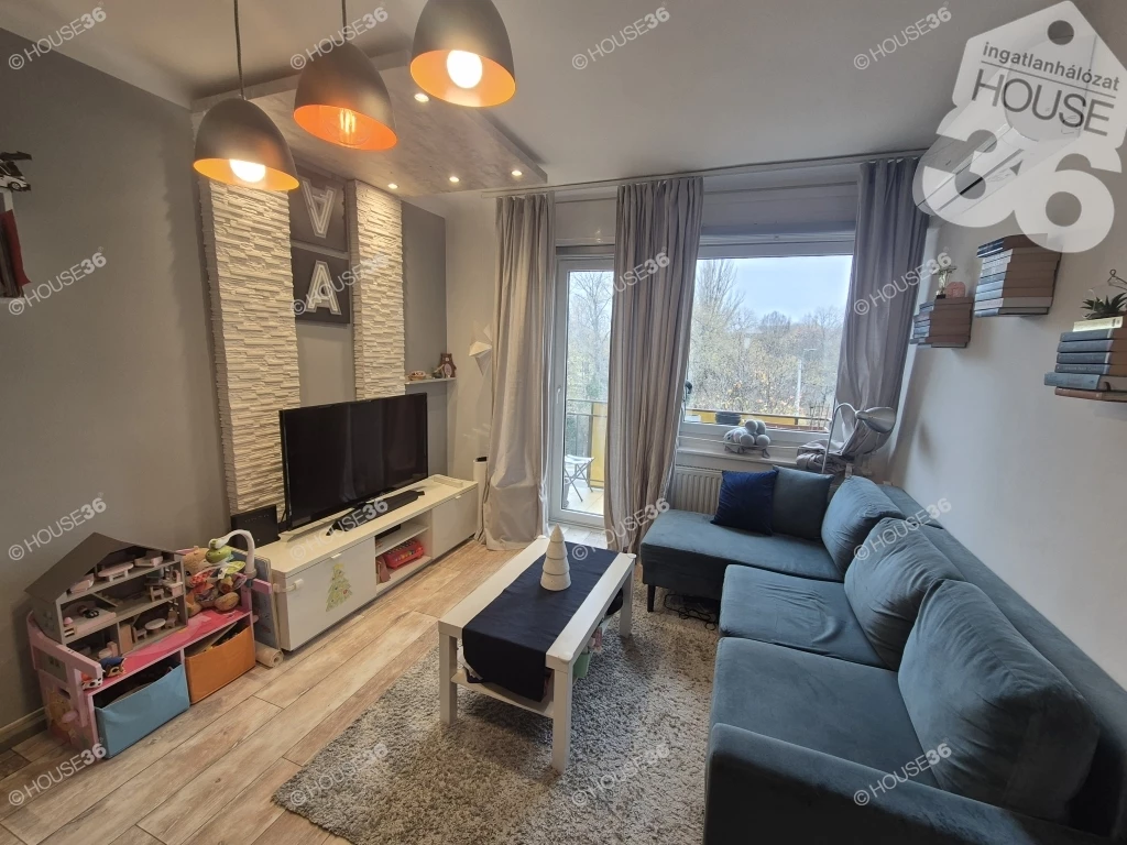 For sale brick flat, Kecskemét