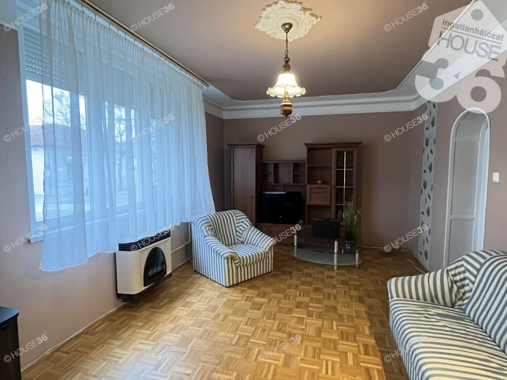 For sale brick flat, Kecskemét