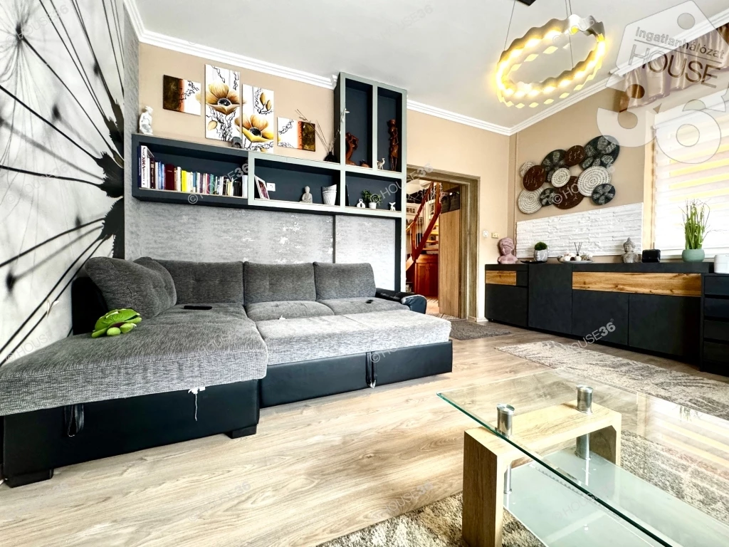 Gondozott, korszerű otthon eladó Helvécián!