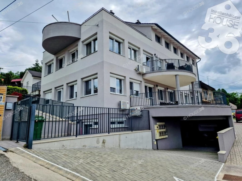 7 lakásos, 540 m2-es minőségi lakóingatlan eladó Balatonboglár legszebb részén