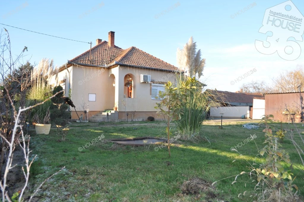 For sale house, Nyárlőrinc