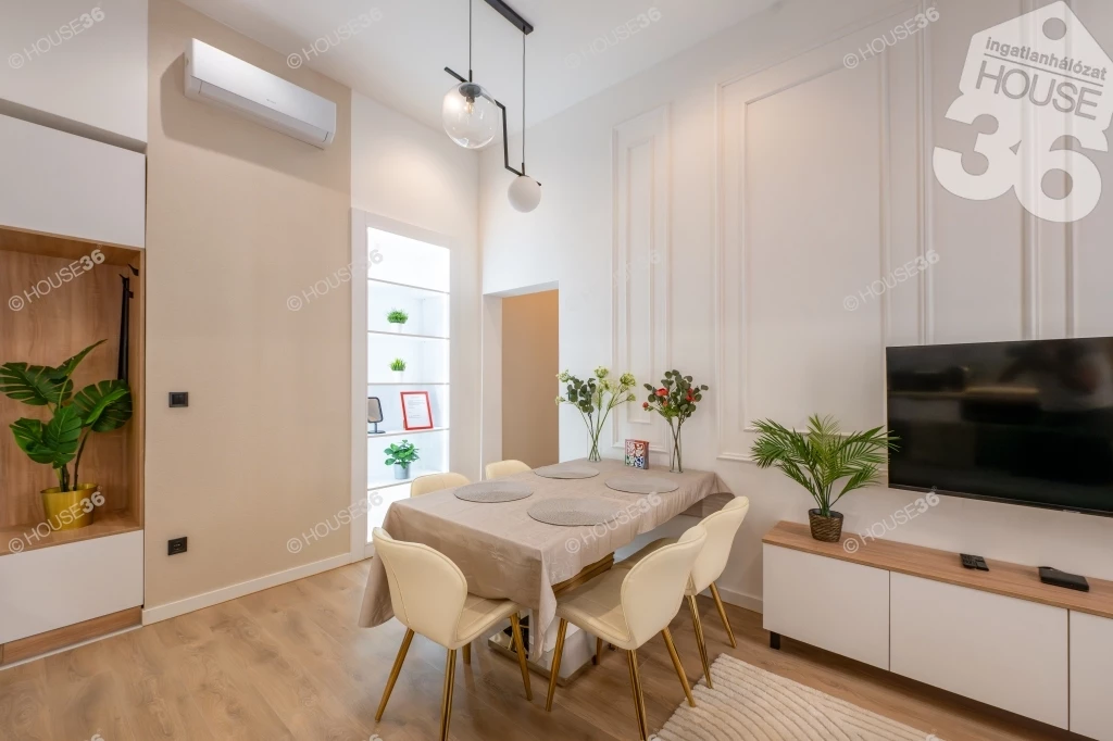 Budapest VII. kerületben nívós lakás eladó.