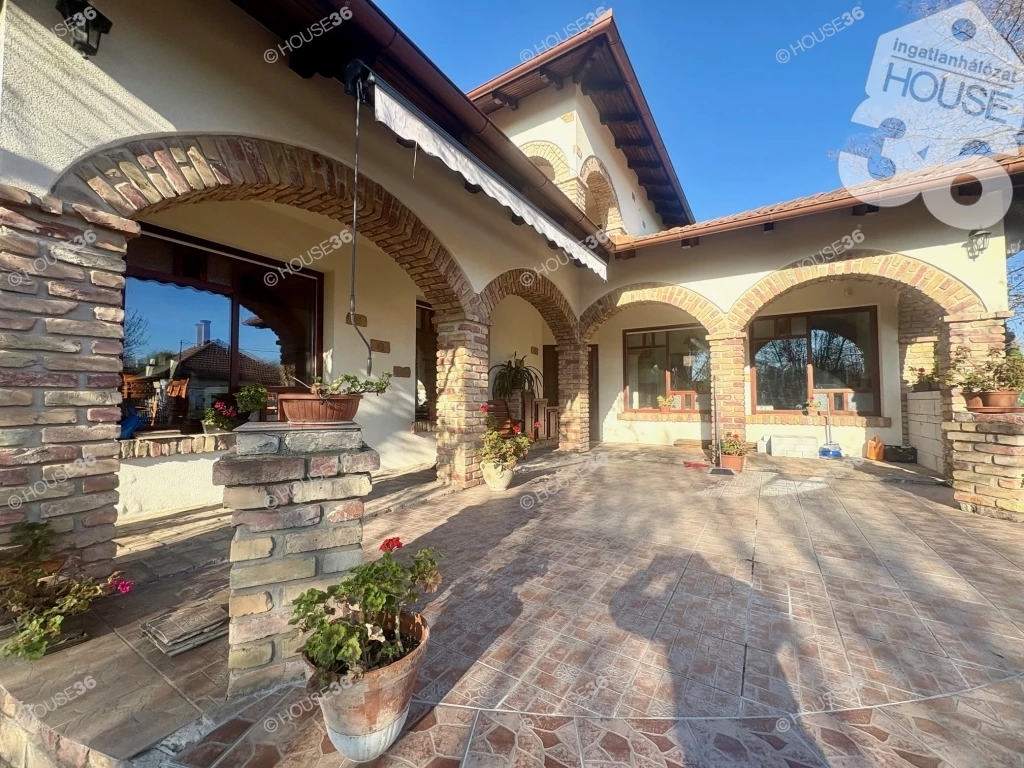 c3-1-name c2-1-name, Lajosmizse