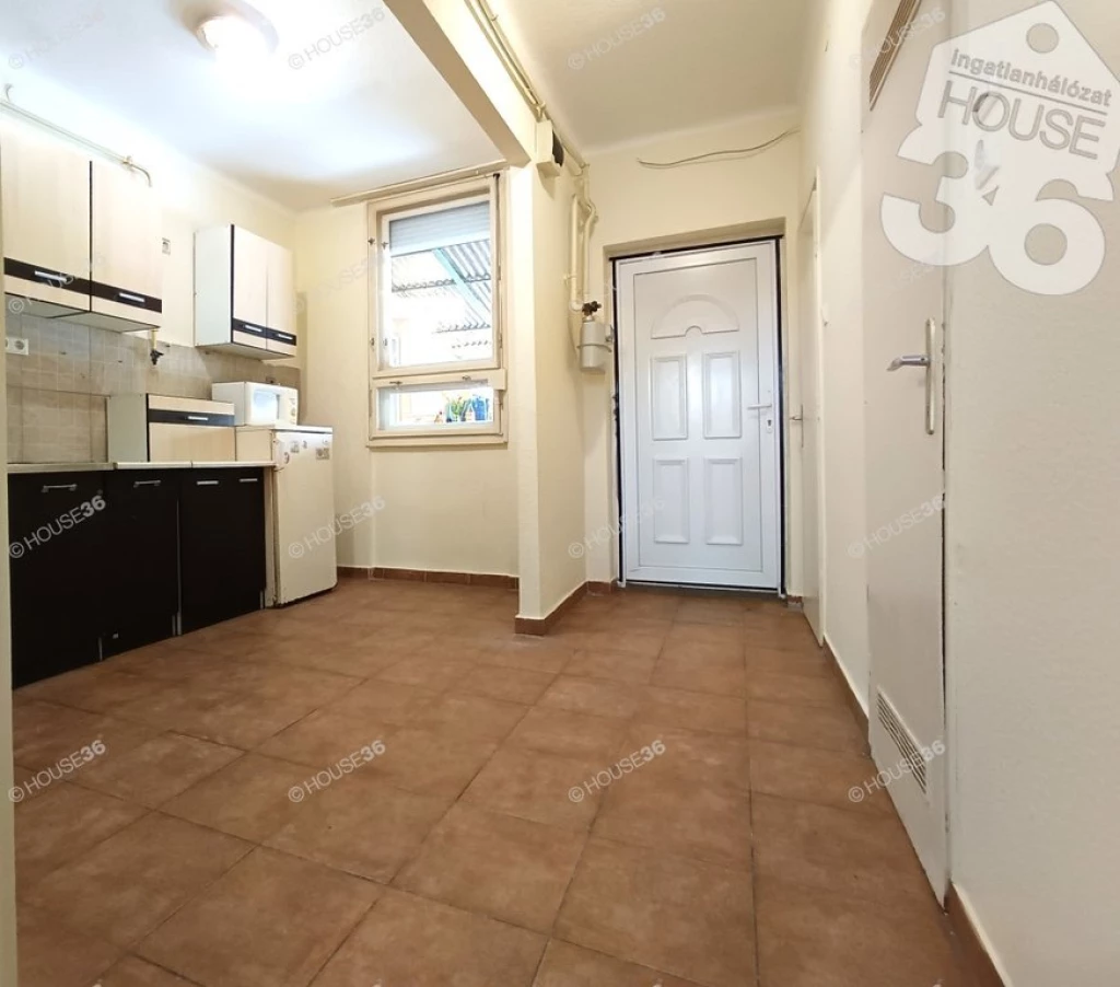Kecskemét Műkertvárosban eladó lakás!