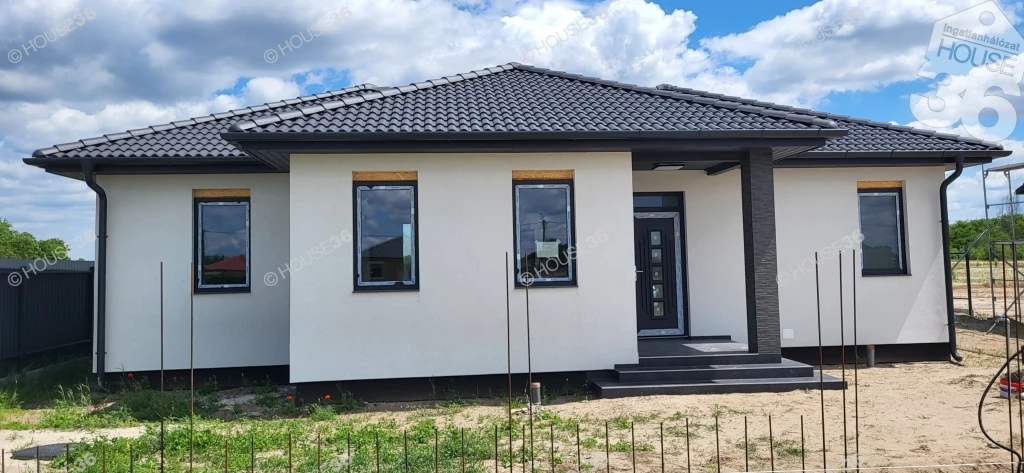 91,8 m²-es modern családi ház projekt eladó!