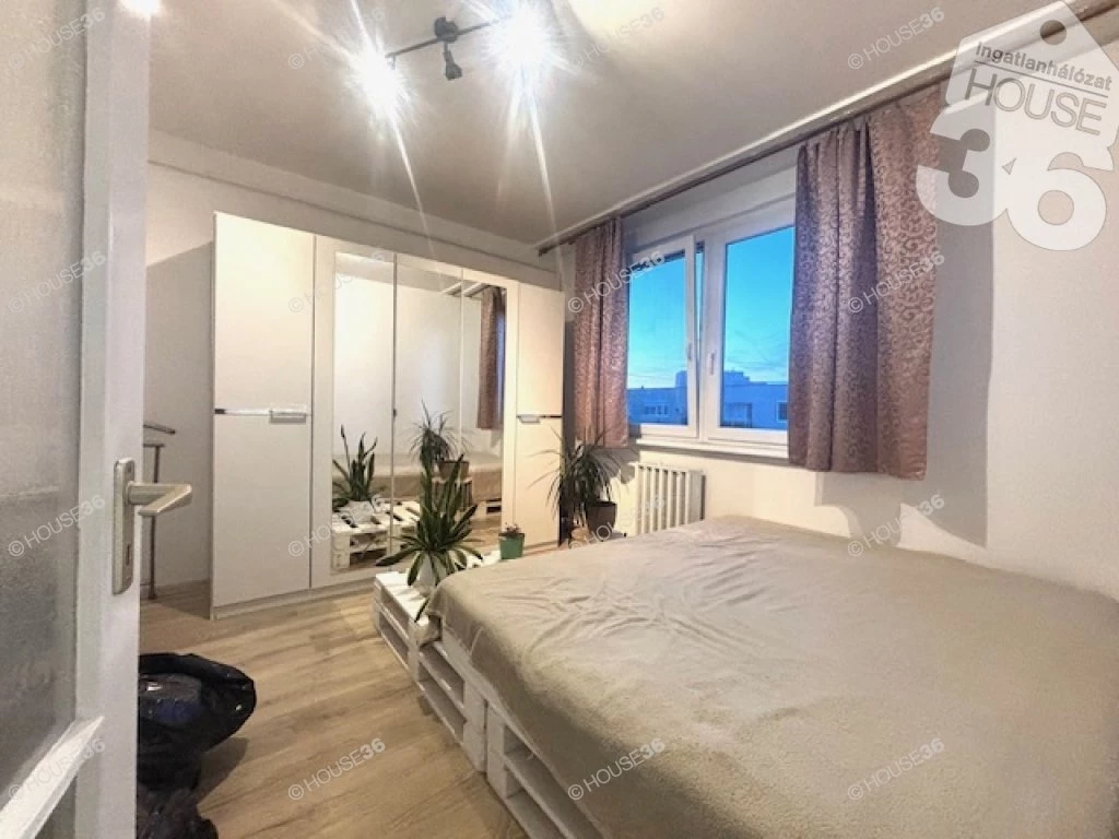 For sale panel flat, Kecskemét, Széchenyi-város, Lánchíd utca