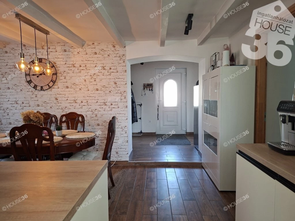 Reggeli madárcsicsergés, esti nyugalom!