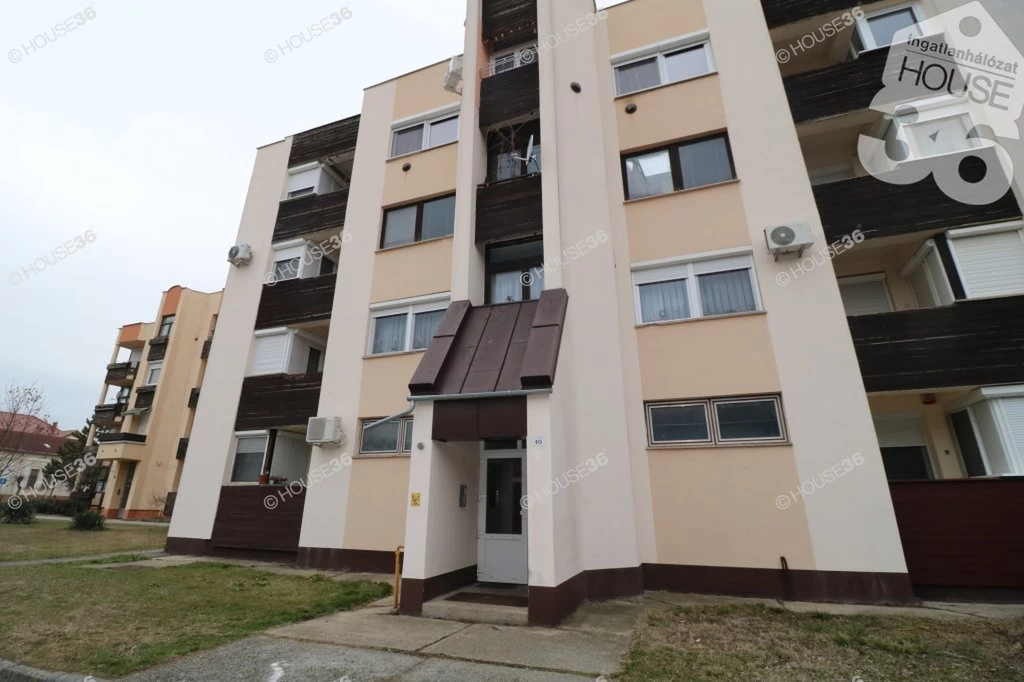 For sale brick flat, Kiskőrös