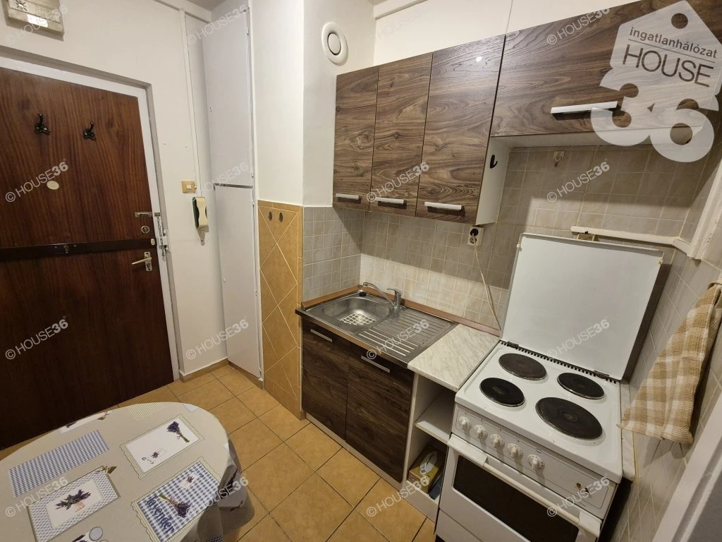 c3-1-name c2-20-name, Kecskemét, Petőfi Sándor utca