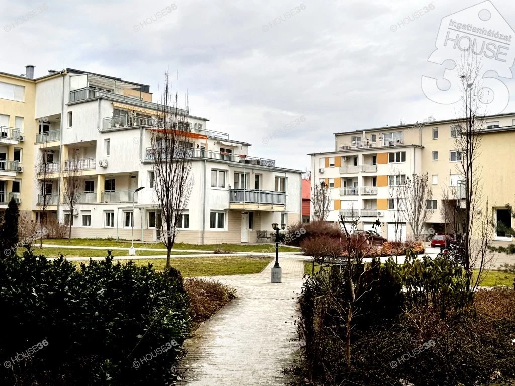 Balaton utcai, nappali + 2 szobás, erkélyes lakás ELADÓ!