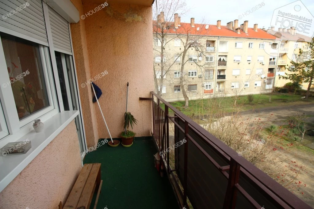 For sale brick flat, Kiskőrös