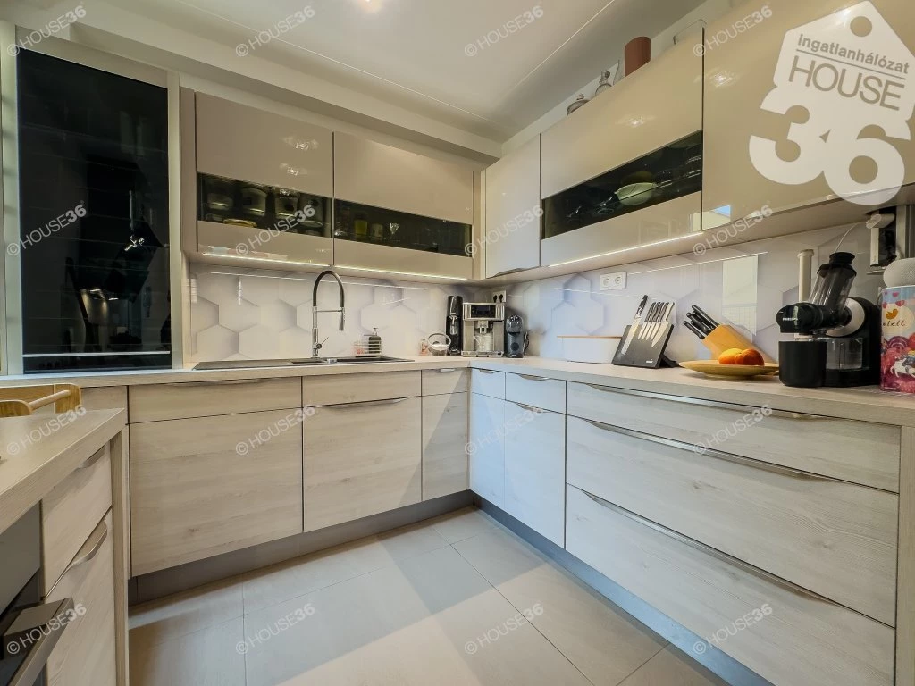 For sale panel flat, Kecskemét, Belváros