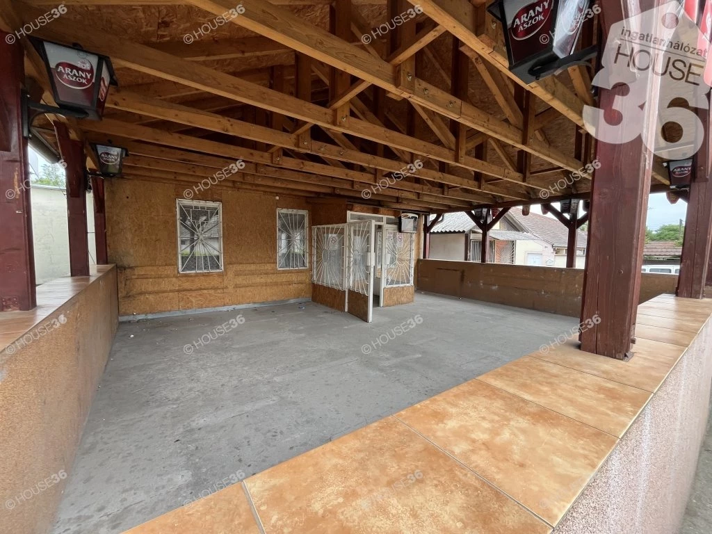 Dunaegyházán központi elhelyezkedésű, sokoldalúan hasznosítható ingatlan eladó!