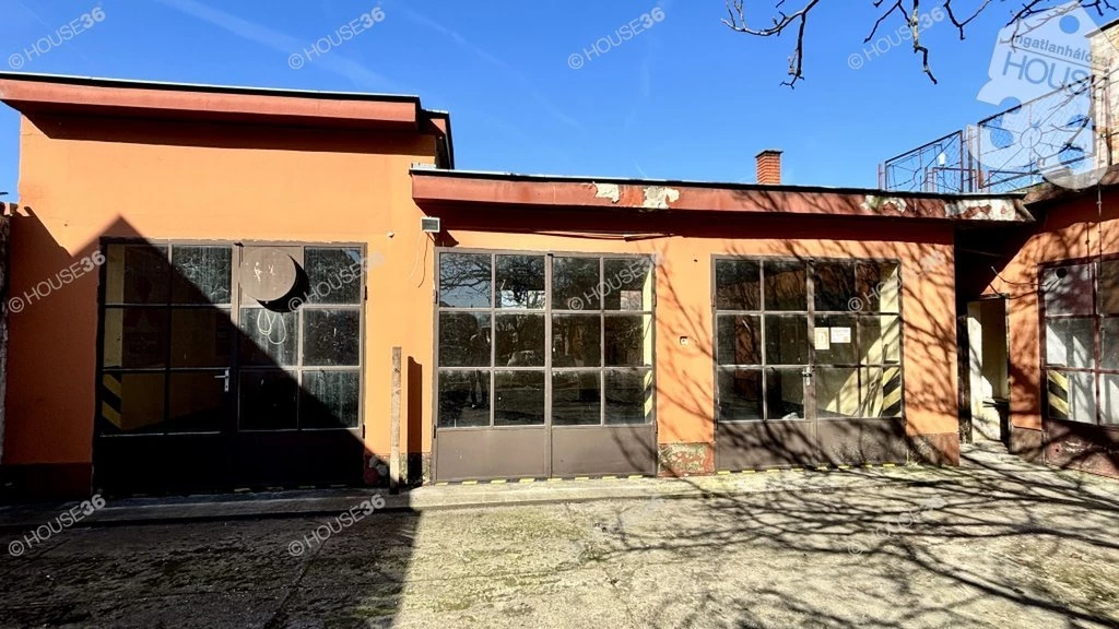 c3-1-name c2-1-name, Kiskunfélegyháza, Bankfalu