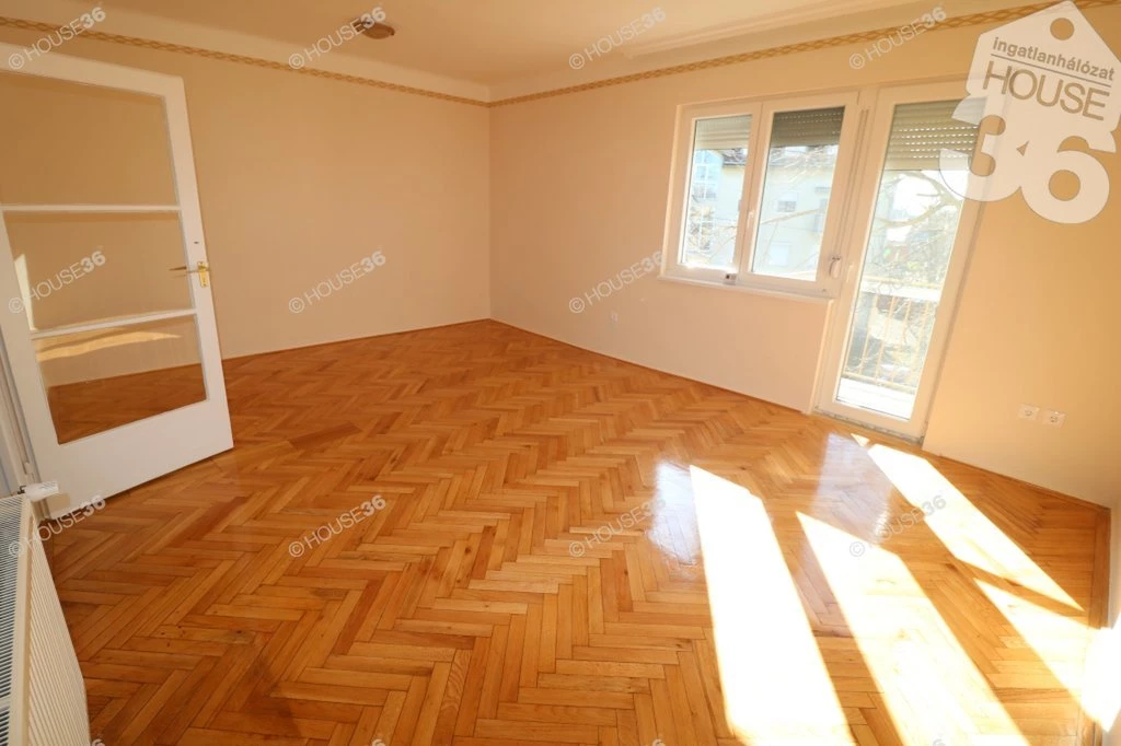 For rent brick flat, Kiskőrös, Liget utca