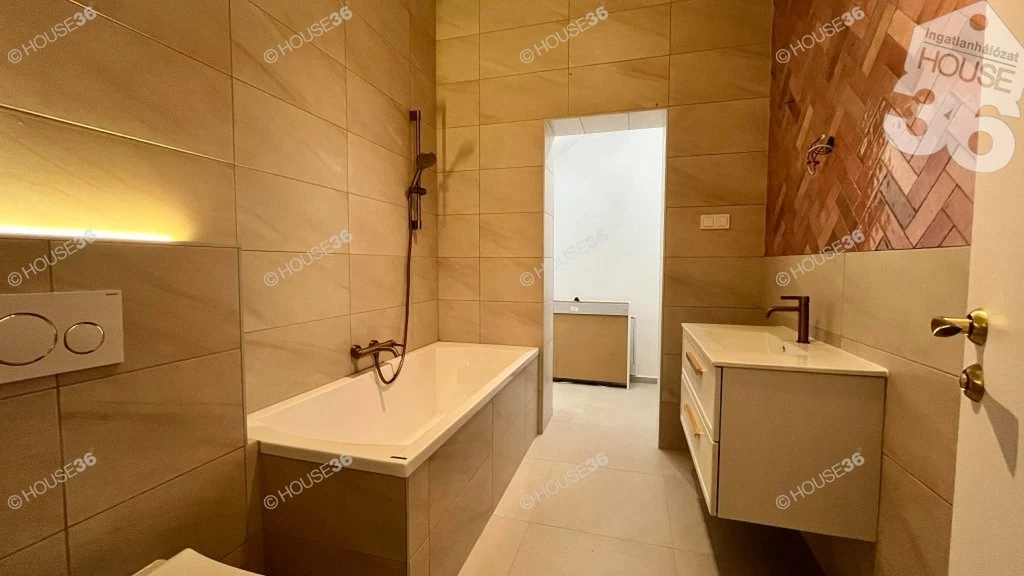 c3-1-name c2-19-name, Kecskemét