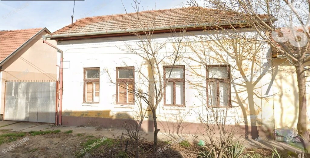 KECSKEMÉT BELVÁROSÁBAN FELÚJÍTANDÓ POLGÁRI HÁZ ELADÓ!