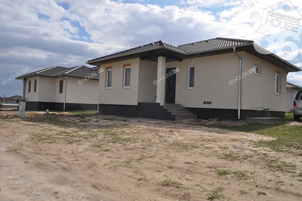 c3-1-name c2-1-name, Kecskemét