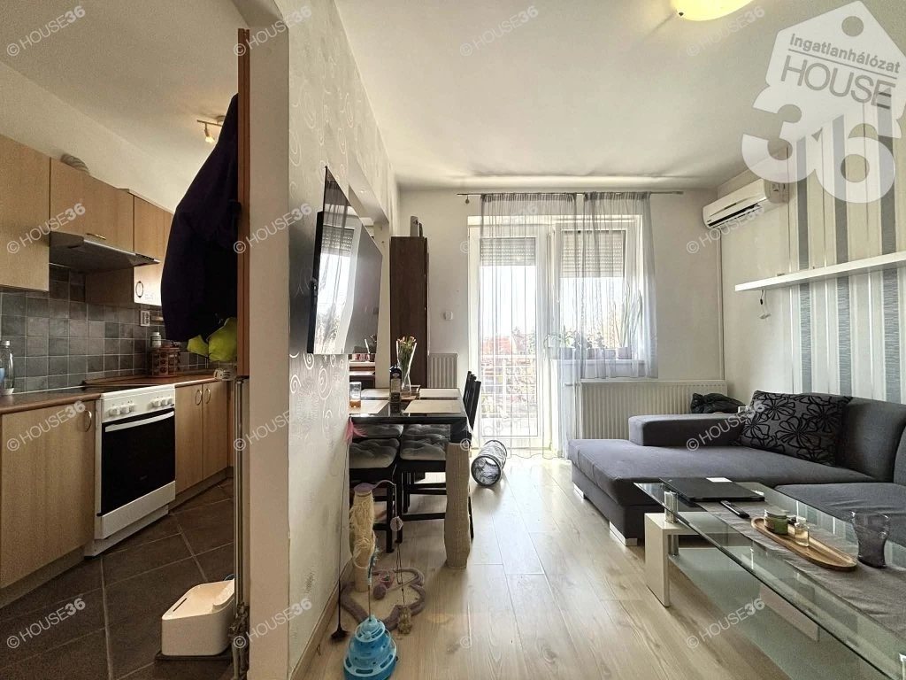 For sale brick flat, Kecskemét