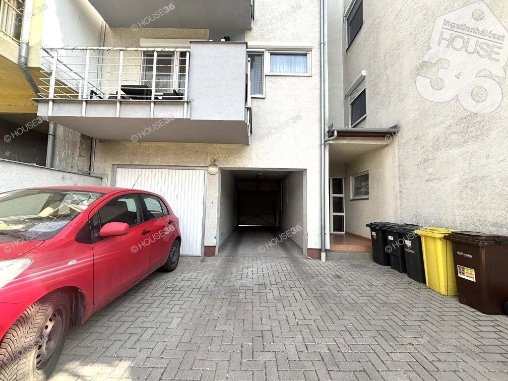 For sale brick flat, Kecskemét