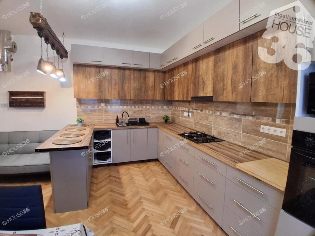 Kiadó Családi ház a Vacsiközben!