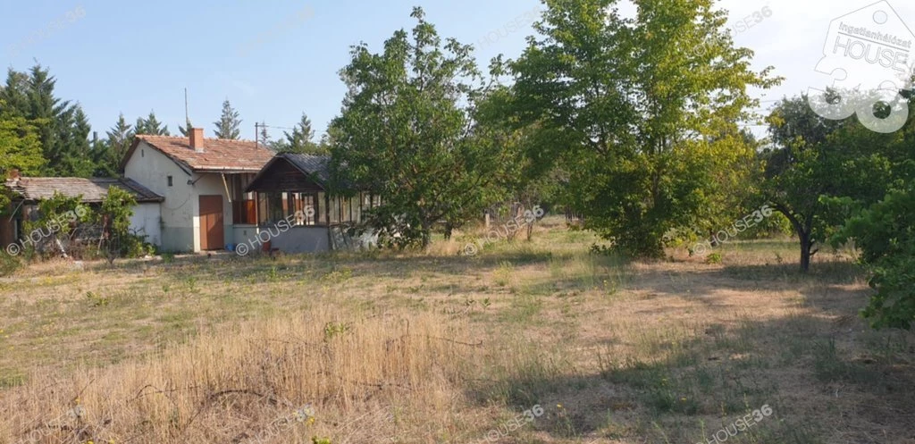 Eladó kis házikó az Úrihegyben!