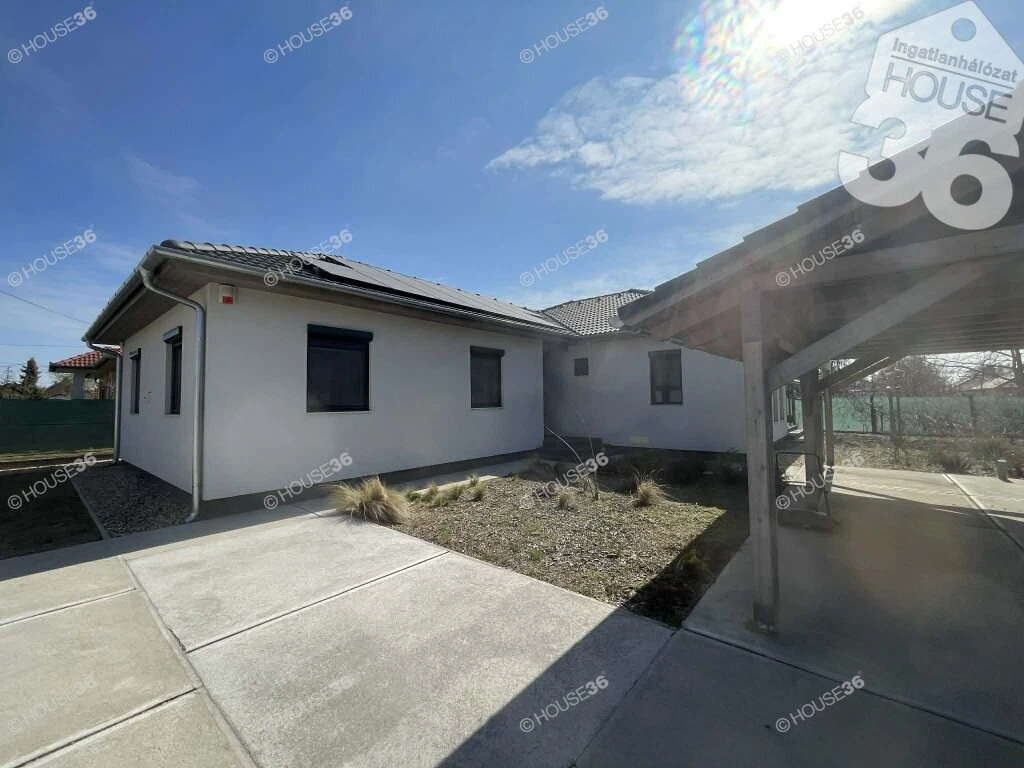Kecskemét - Kadafalván, költözhető új építésű ház!