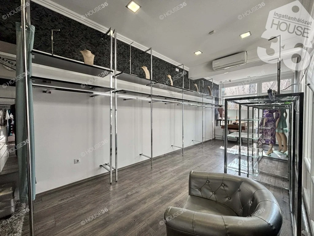 c3-1-name c2-69-name, Kecskemét, Hunyadiváros