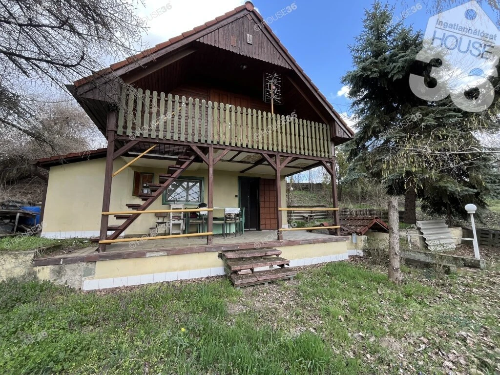 Solton 1 szobás, örökpanorámás nyaraló eladó!