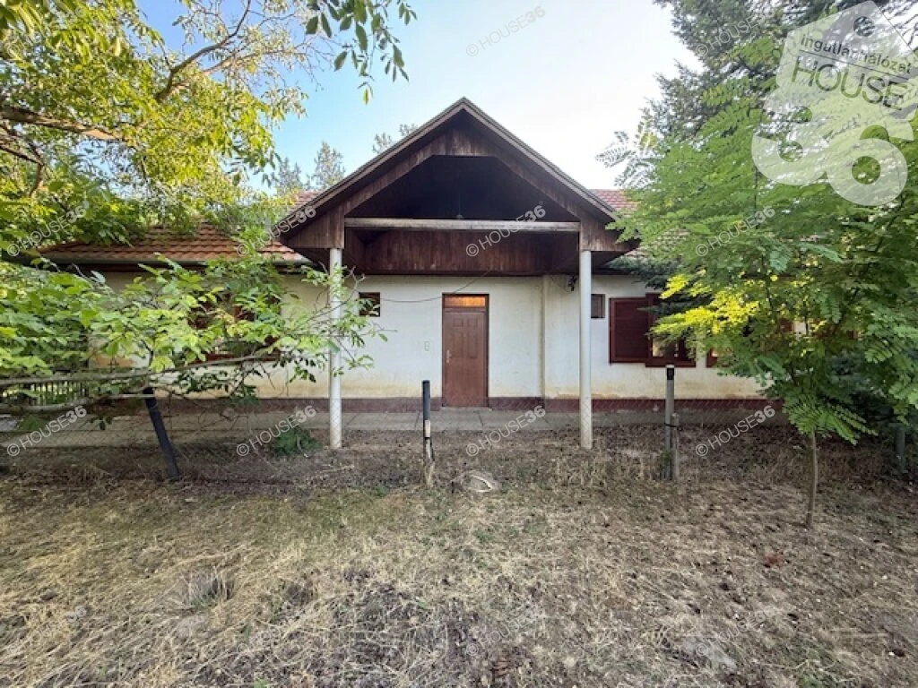 Kizárólag a HOUSE36- nál, szép állapotú tanya, 9 hektár földterülettel eladó!