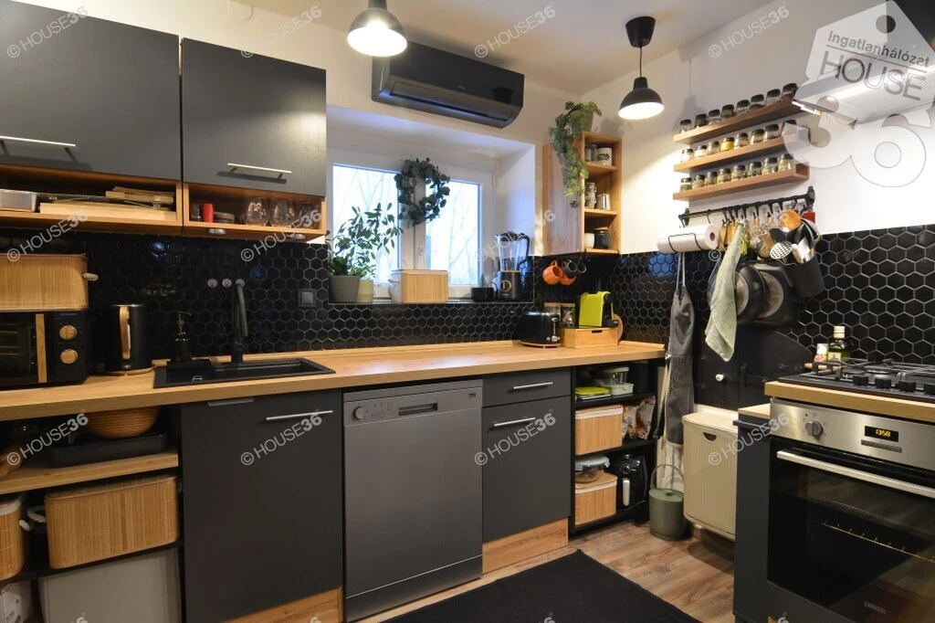 Gyógyfürdő közelében, bővíthető családi ház kiváló befektetési lehetőség!