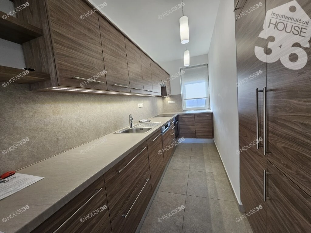 c3-2-name c2-2-name, Kecskemét, Lehár Ferenc utca