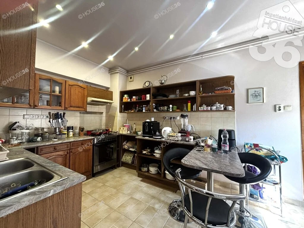 c3-1-name c2-1-name, Kecskemét