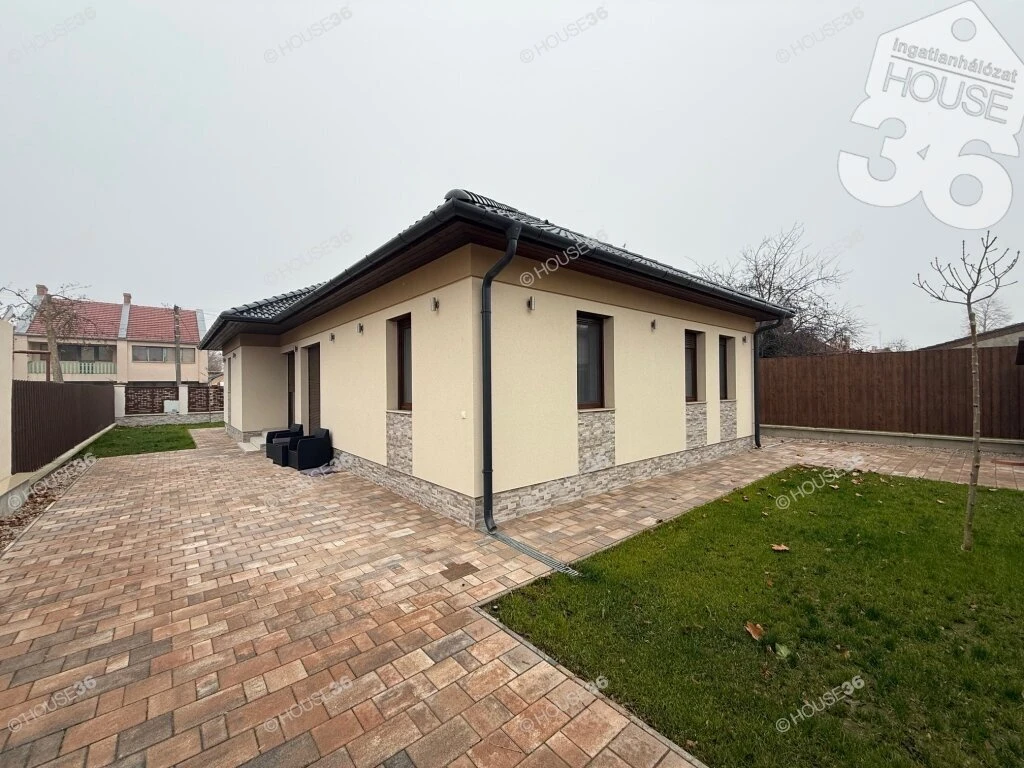 c3-2-name c2-1-name, Kecskemét, Hunyadiváros