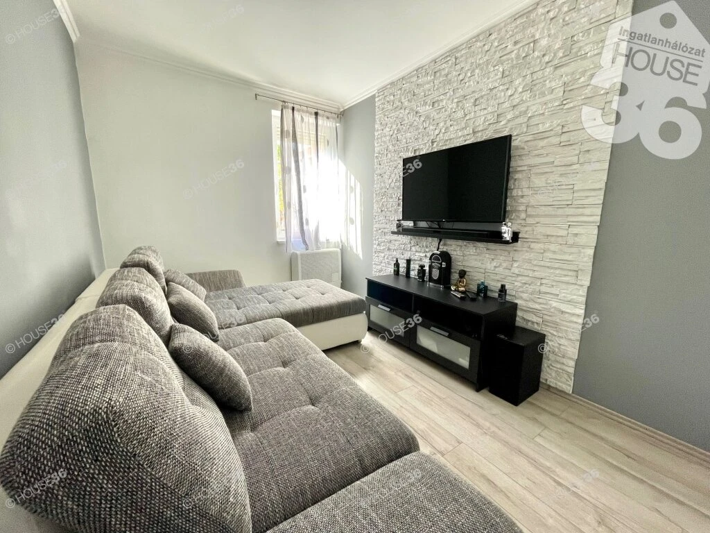 Eladó családi ház Nagykőrös csendes, nyugodt utcájában, aszfaltozott úton!