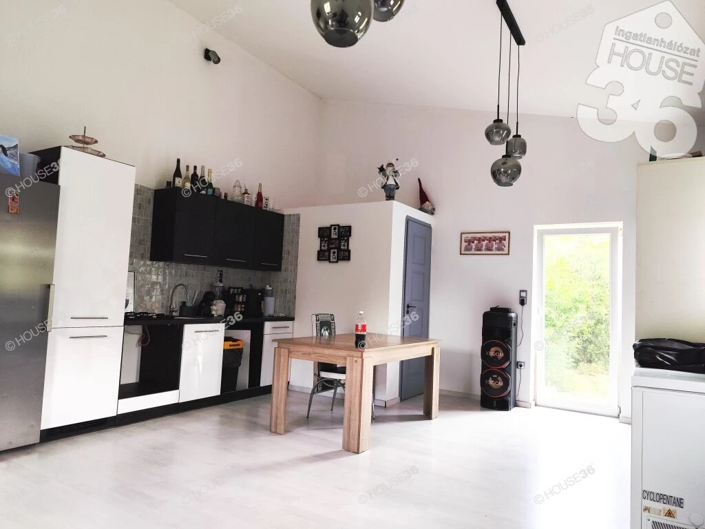 Felújított otthon Kecskeméten, ahova csak költözni kell!