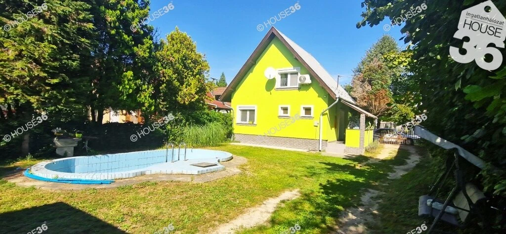 Felújított, téliesített hétvégi ház Lakiteleken ELADÓ!