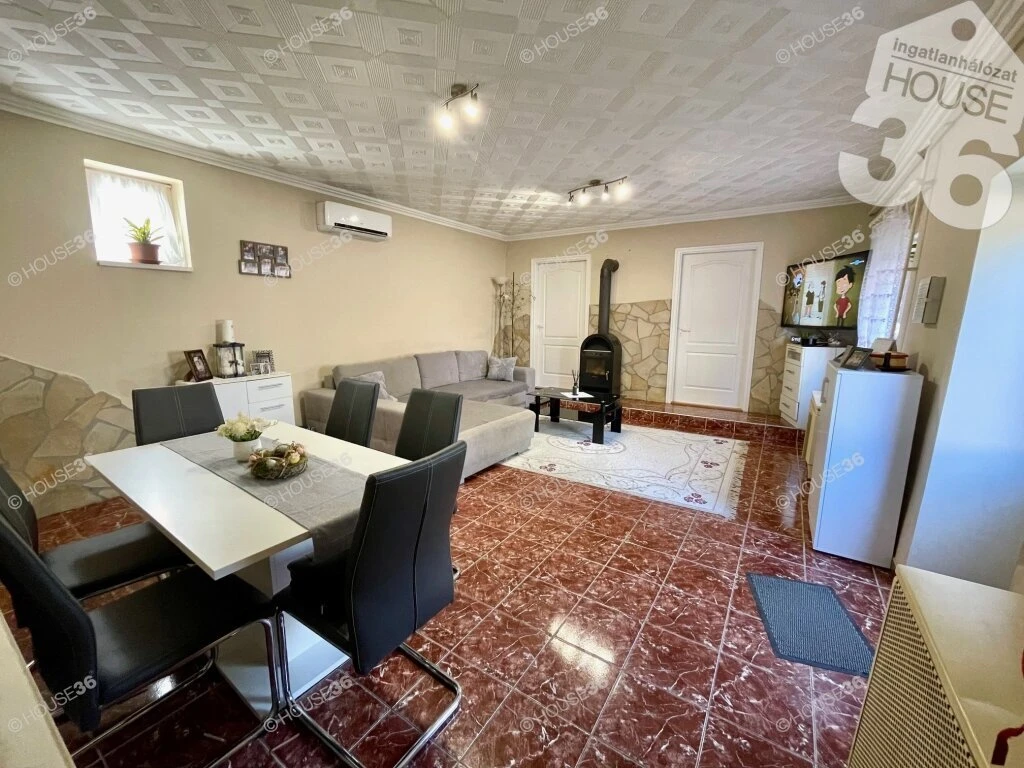 Eladó családi ház Nagykőrös csendes, nyugodt utcájában, aszfaltozott úton!