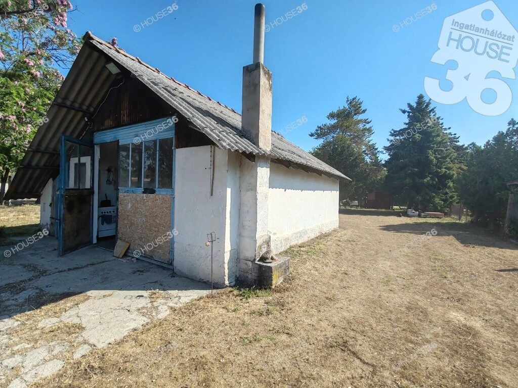 Eladó zártkerti ingatlan Kecskeméten! Kiváló befektetés!
