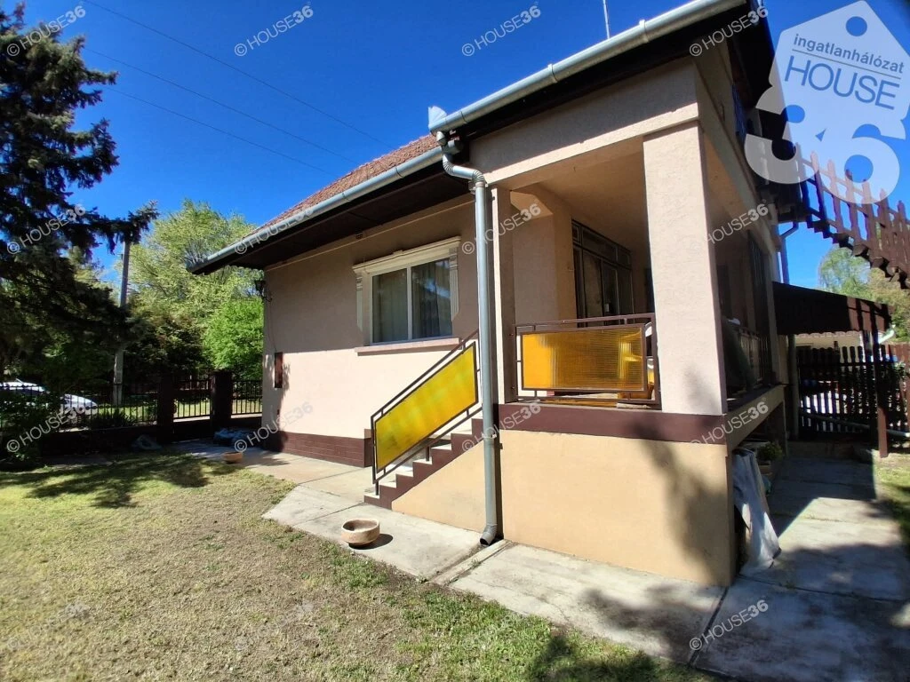 Eladó hétvég ház Lakiteleken!