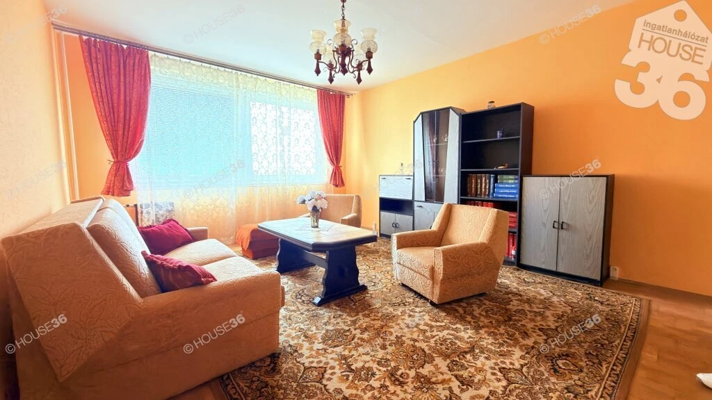 Kecskemét-Szimferopol téri 55 m2-es, 2 szobás lakás áron alul eladó!!!
